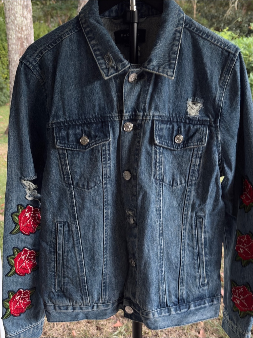 PacSun Embroidered Denim Jacket Red Rose Sleeves Boyfriend Fit Grunge Streetwear